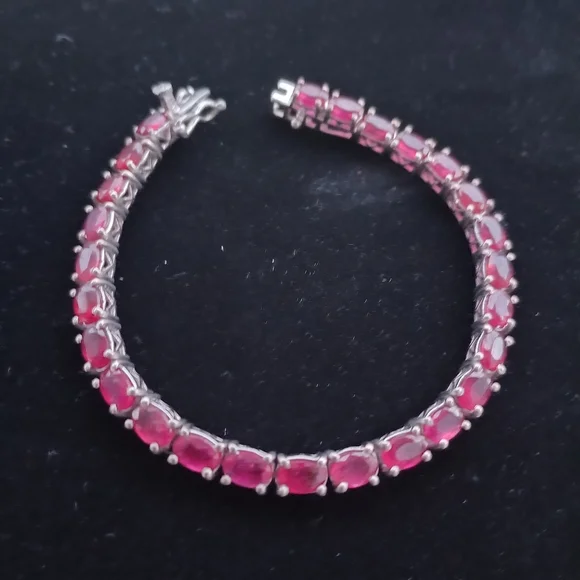 Genuine ruby tennis bracelet - Picture 6 of 15